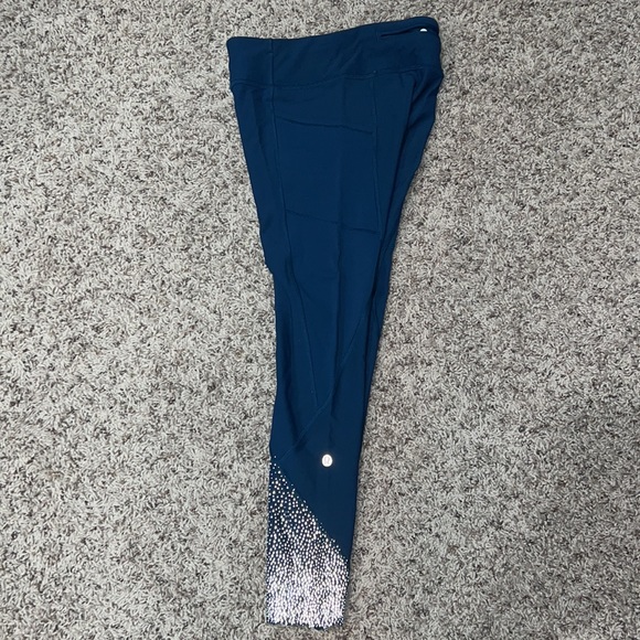 Teal lululemon 7/8 leggings - size 4 - Picture 5 of 5